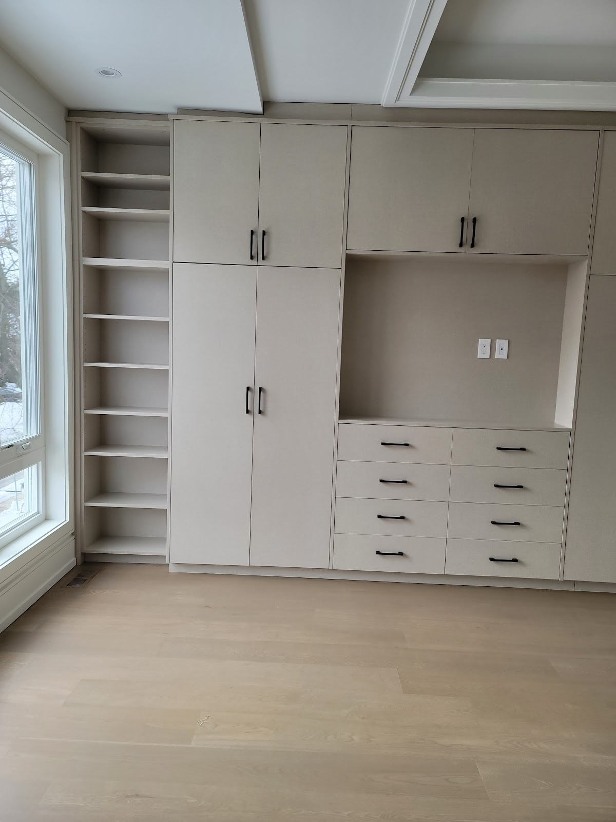 Built-in wall unit & shelving project in Waterloo